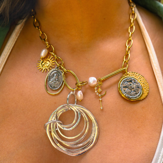 rie studio collier